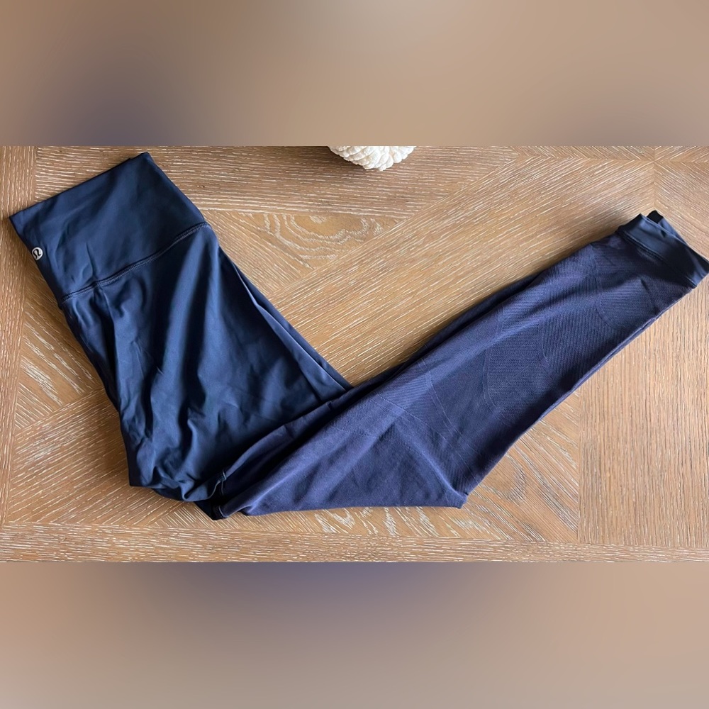Navy lululemon leggings size 8